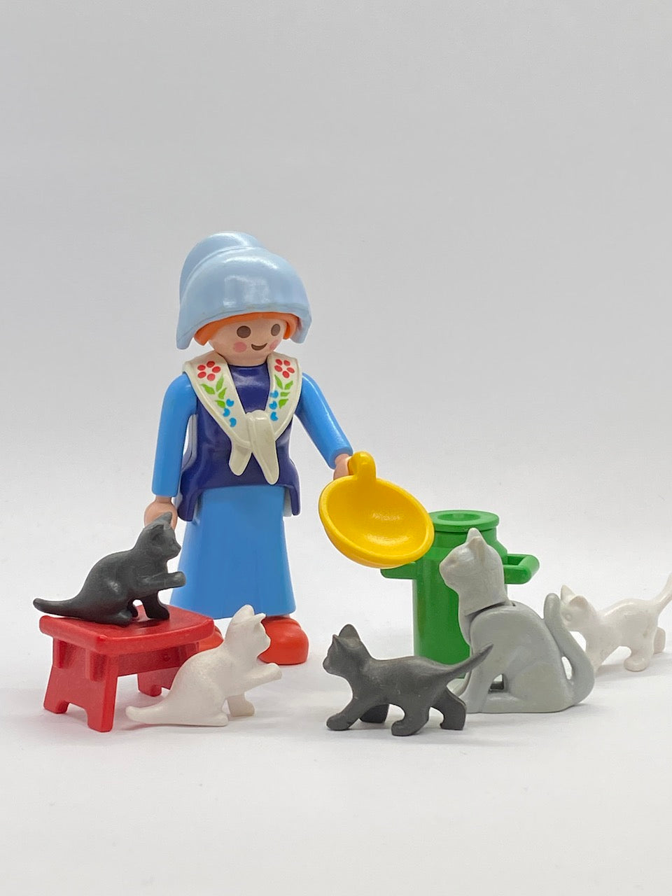 Playmobil Bäuerin mit Katzen - A2893
