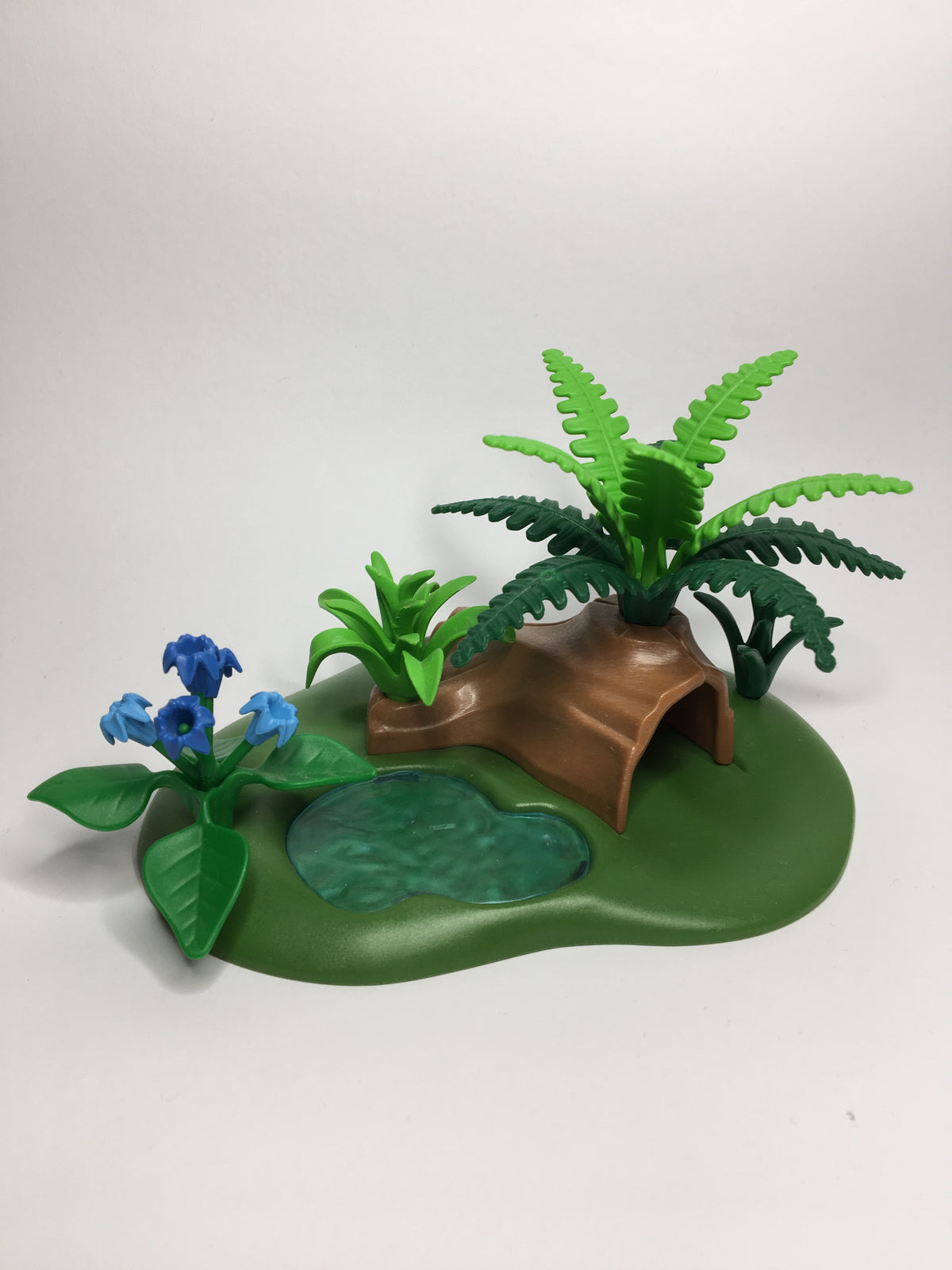 Playmobil Grünfläche mit Baumstamm und Pflanzen - C0768