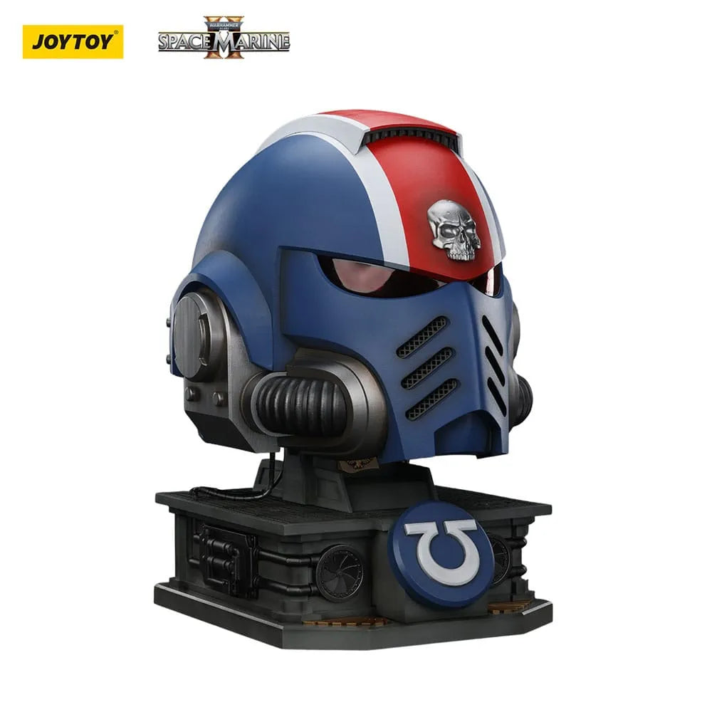 Warhammer 40.000 - Space Marine 2 - Titus Helm mit Display-Stand