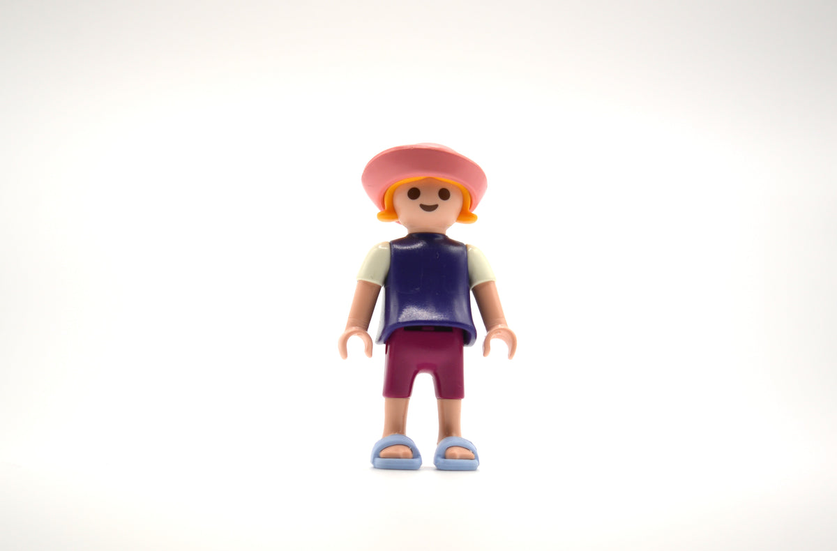 Playmobil Mädchen mit Hut - Figur - P0673