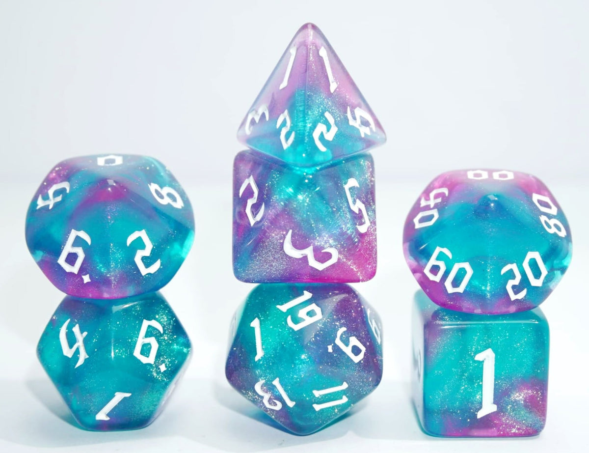 Dice4friends - Würfelset Galaxy: Blue Fluorite (7)