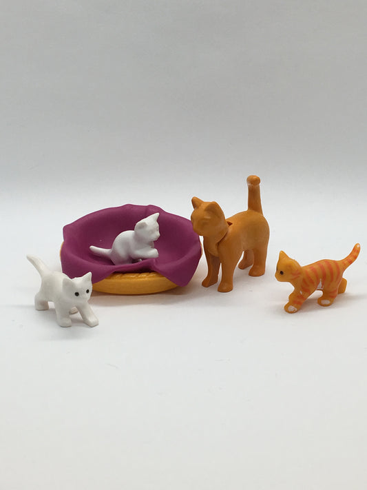Playmobil Katzenmama mit 3x Kitten - A2484