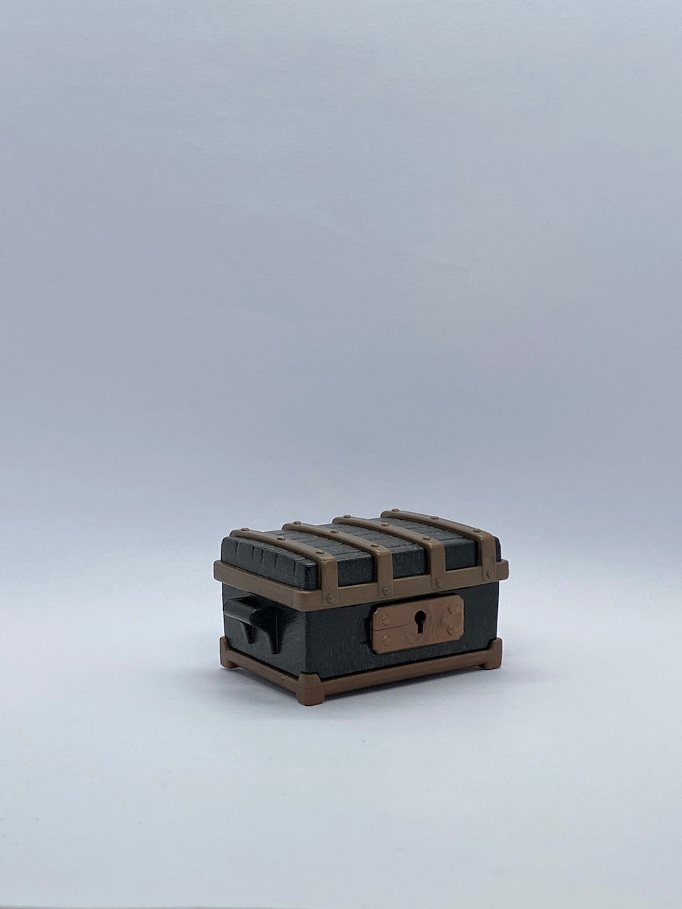 Playmobil Truhe - schwarz-bronze - A1204