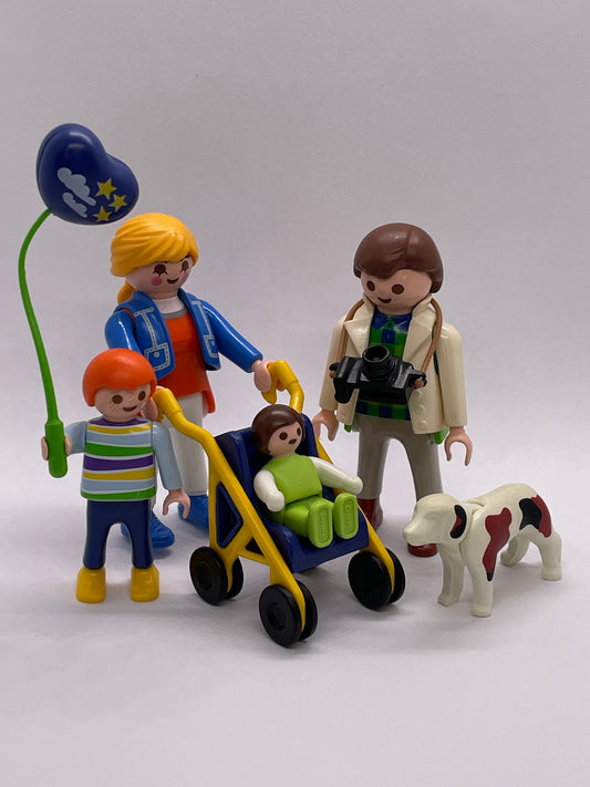 Playmobil Familie mit Buggy und Hund - A0292