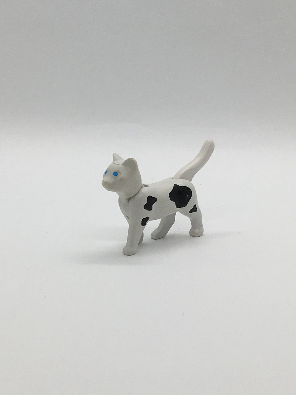 Playmobil Katze - weiß gefleckt - beweglicher Kopf und Schwanz - C2594