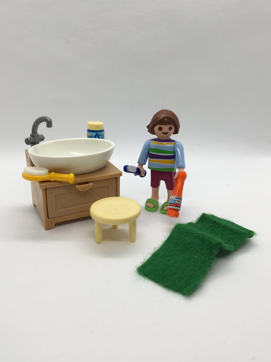 Playmobil Mädchen mit Waschbecken - Set 70301 - C1912