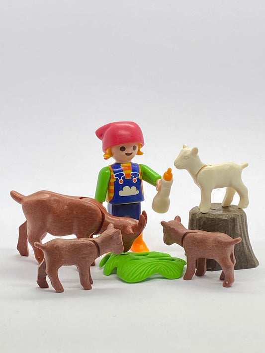 Playmobil Mädchen beim Ziegen füttern - Set 70420 - 9946